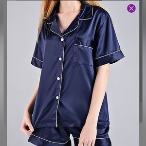 NWOT Navy Ryley Satin Pajama Set large